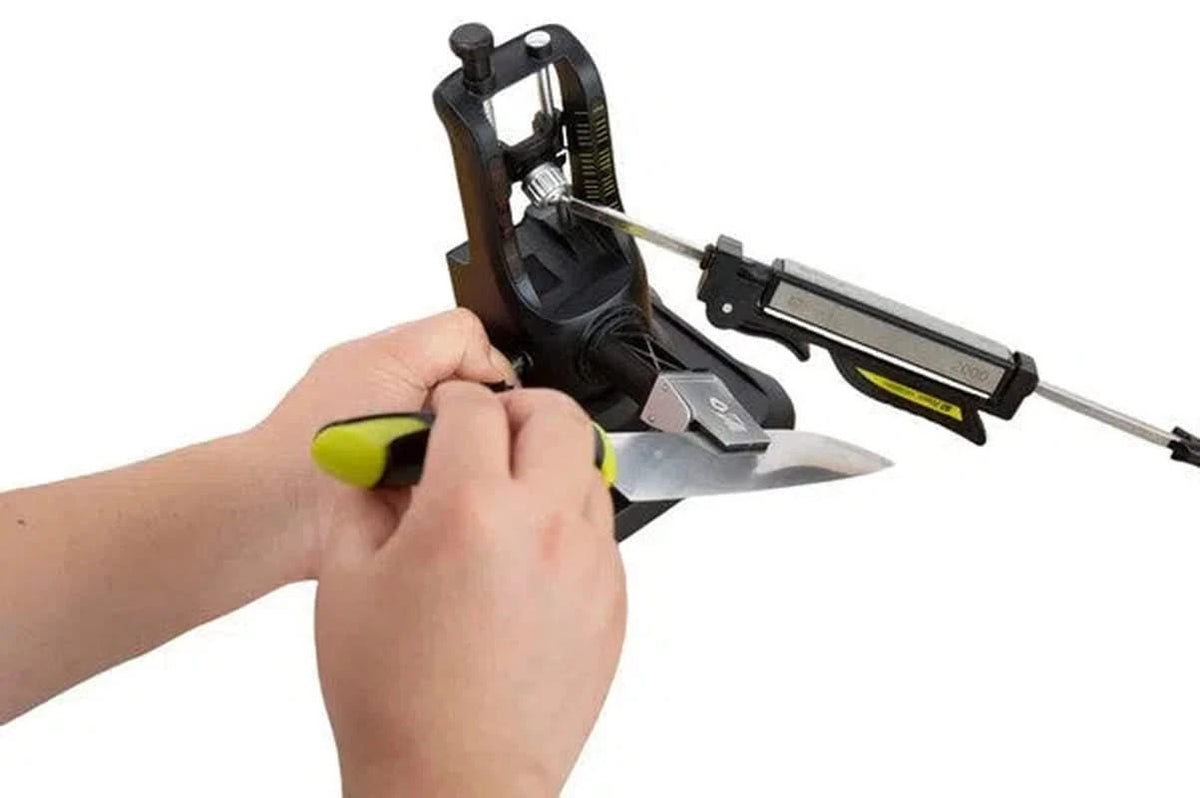 Affilacoltelli – sistema ad angolo fisso con pietre diamantate, pietre per affilare e lucidatura